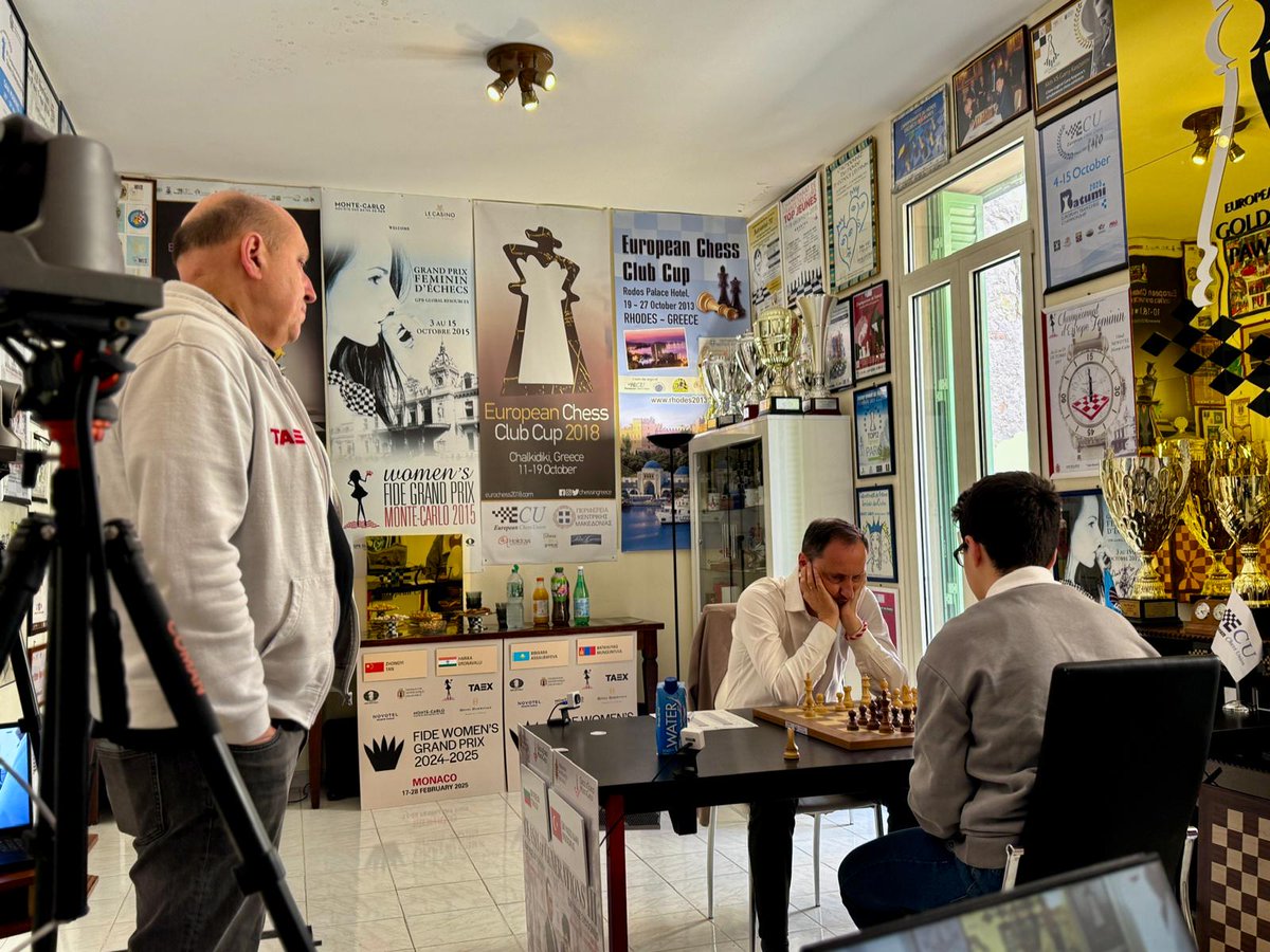 JMoingt's tweet photo. Observateur privilégié d'un match qui va rester dans l'histoire : Erdogmus-Topalov à Monaco car le turc Turc va franchir à 14 ans la barre mythique des 2700 ! https://t.co/eBrH2yNgLI