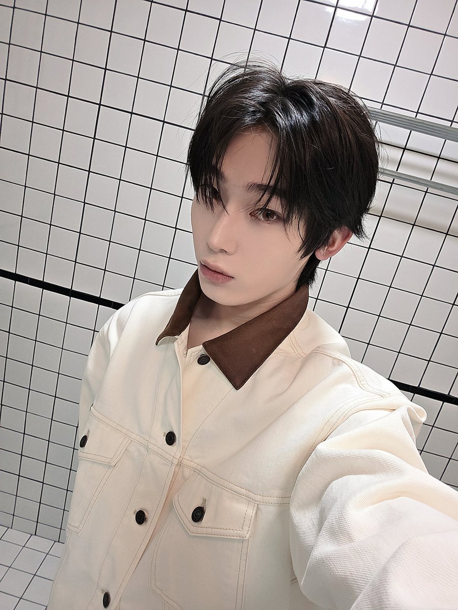 🦊🌻 | fan account tweet media