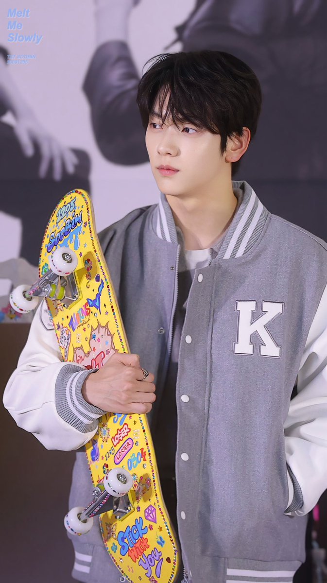 𝙈𝙚𝙡𝙩 𝙈𝙚 𝙎𝙡𝙤𝙬𝙡𝙮 tweet media