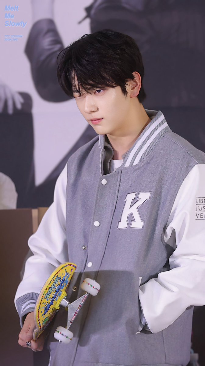 𝙈𝙚𝙡𝙩 𝙈𝙚 𝙎𝙡𝙤𝙬𝙡𝙮 tweet media