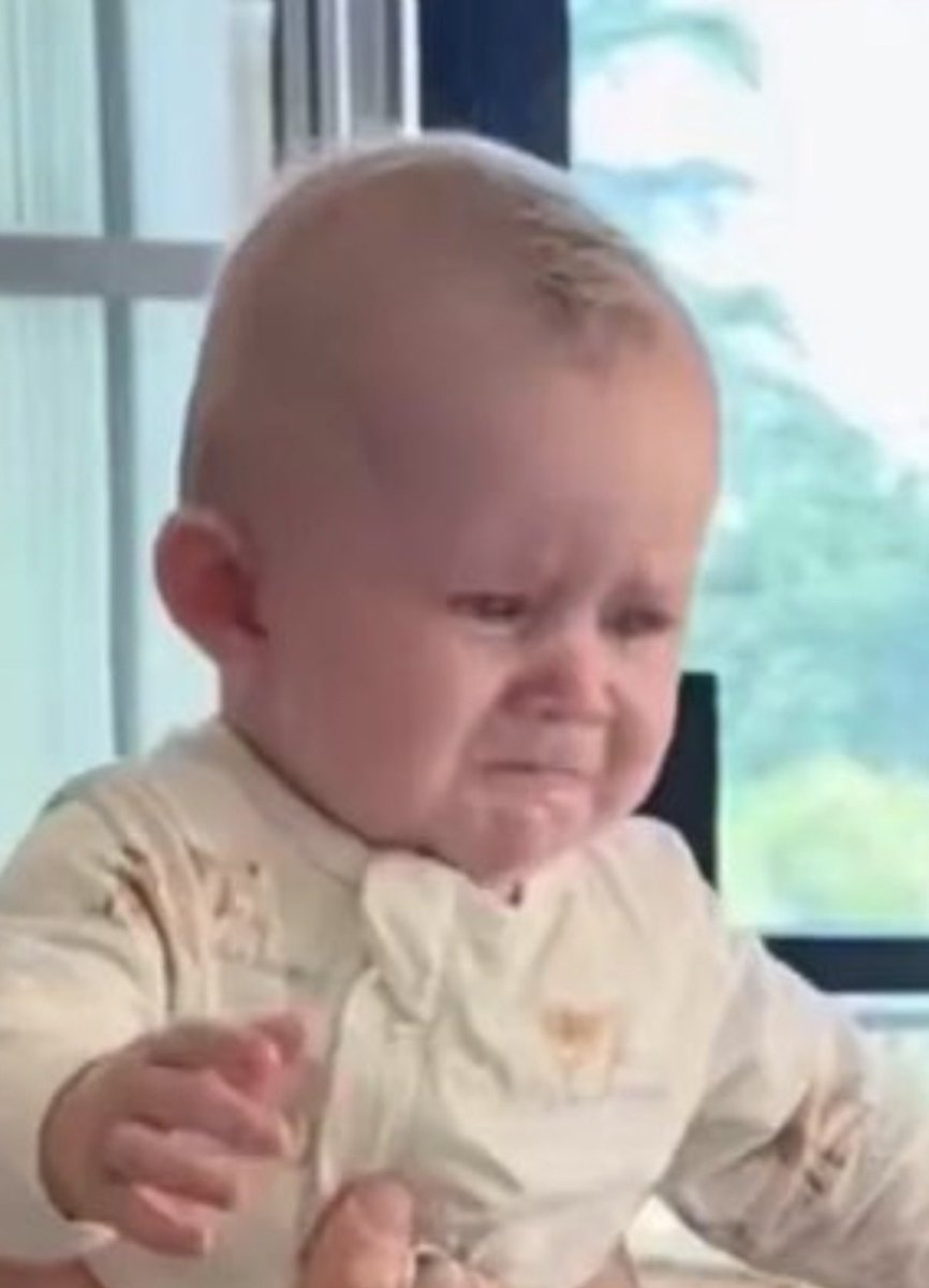 Ich frage mich, ob 'Dada' oder 'Pop' wirklich denkt, dass das Baby mit dem Gemummel von 'ma-ma' Mutter meint?