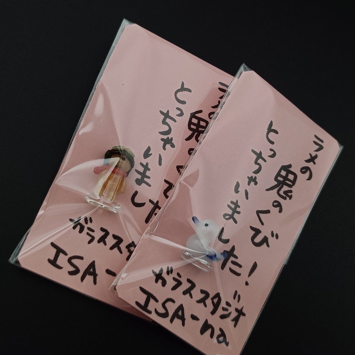 Isana55Studio's tweet photo. 僕たちは今
#宇宙遊泳 東京にいるんだ！
２人で飛んできたんだよ✈️
大冒険さっ！嘘じゃないよ。
あの手のひらが
お釈迦さまだなんてありえない…🤥

#tonoandlims
#THESHOOTING にいまーす！
#ラメの鬼のくびとっちゃいました
#ガラススタジオISAna https://t.co/4YpKgte9Rp