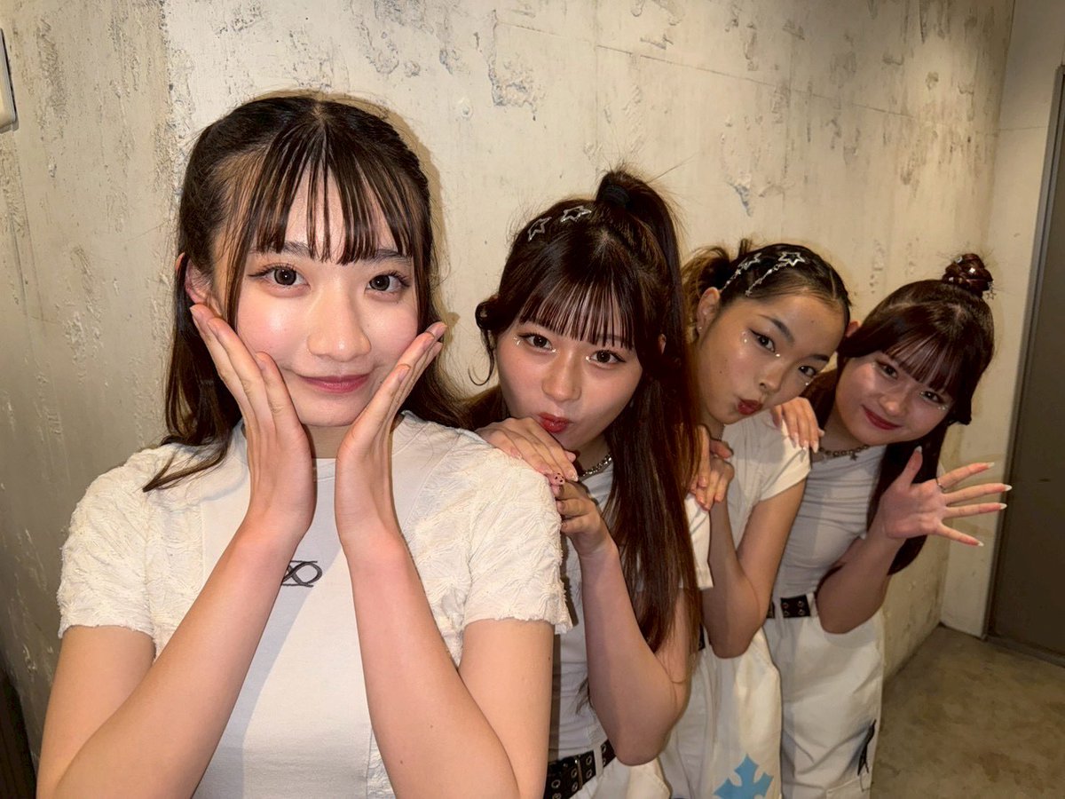 『A-RUSSIAN 』ありがとうございました！

なんだかお久しぶりに感じる西永福さん！今日も沢山盛り上がってくれてありがとう！配信の方も楽しんでもらえたかなー？☺️

次回のライブは4/19五反田でお待ちしてます！

 #IVYJCT #アイジャン