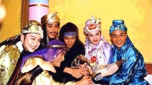 #この中に巻き爪の痛みに耐えてる者がいます