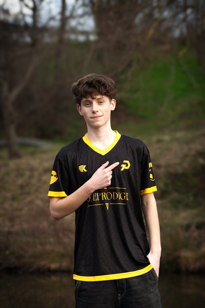 1P Esport tweet media
