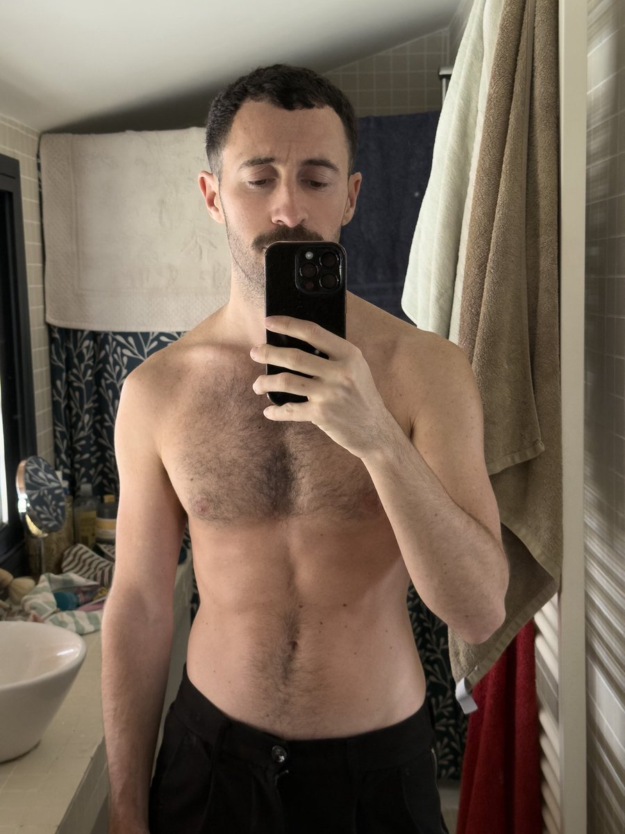 Alexisalguues's tweet image. 🐻 #hair #bear #poilu