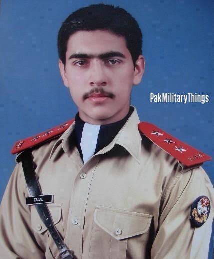 PakMilitary132's tweet image. 16 Years of Brotherhood 🇵🇰

17 Apr 2010 - 16 years of Serving the Nation - 121 Long course, PMA

Lt Gen Tahir Mahmood ex Corps Commander Rawalpindi, was chief guest

Sword of Honour was Awarded to ASUO Muhammad Talal Tariq,Commissioned in Engrs

#Lahuukiroshni #pakarmy #pmt #ispr