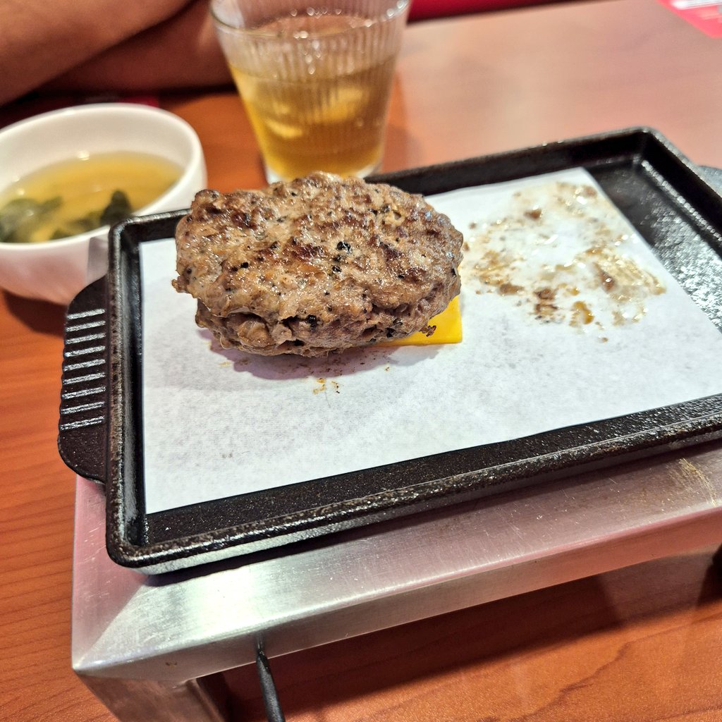 teerrreeee tweet media