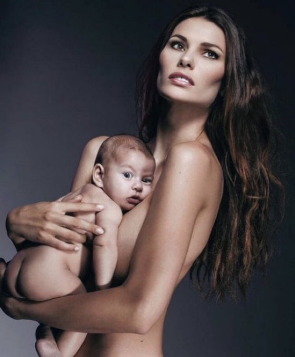 Il_Jordy's tweet image. Unico amore di Dayane 
Sofia + 12 🎂❤️

#Sofia #Hbd #DayaneMello