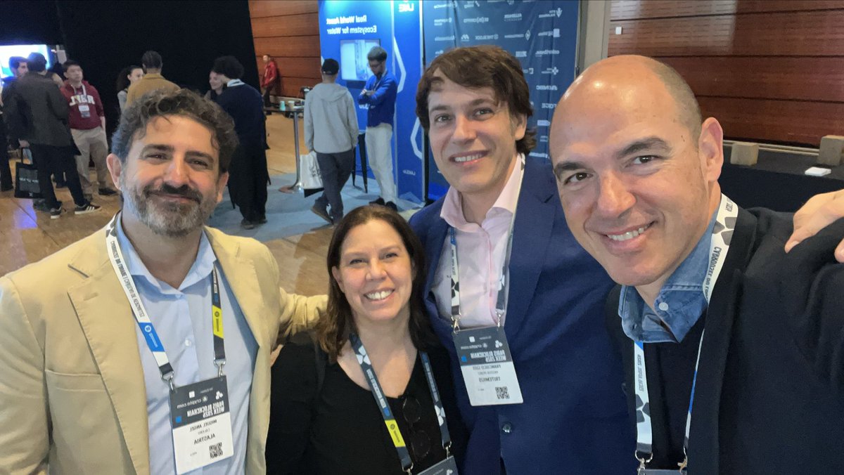 Alastria_'s tweet image. The 2026 edition of @ParisBlockWeek was arguably the largest and most institutional to date. The message from French and European authorities was clear: #DLT is a strategic lever for growth, improved governance, operational efficiency and a tool for European digital sovereignty.