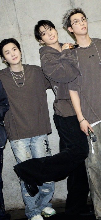 brooke⁷ GOYANG DAY 1🪭 tweet media