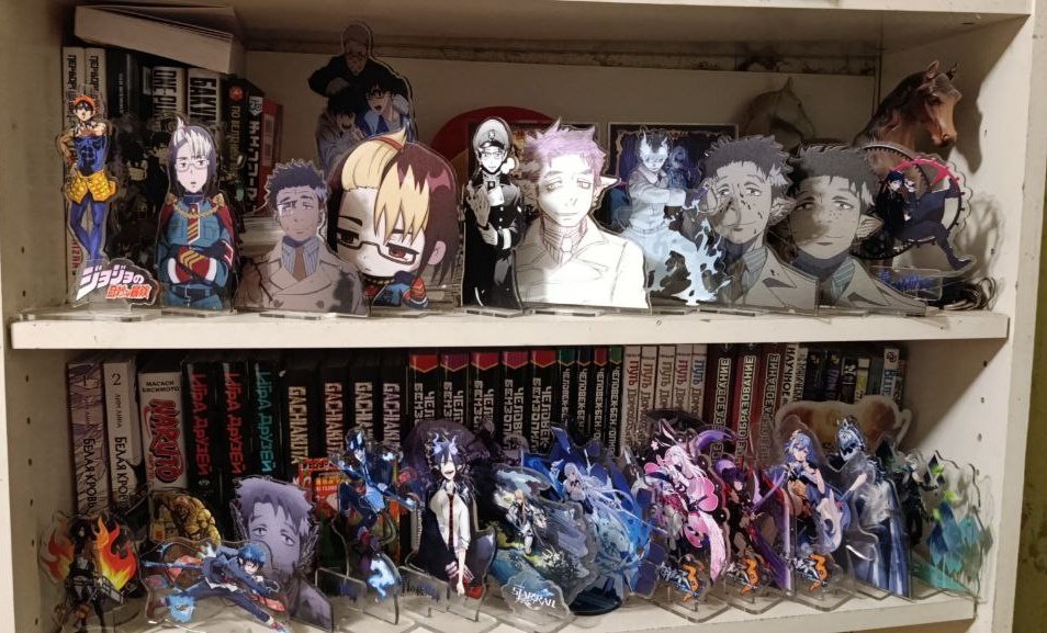 some guy on the left tweet media