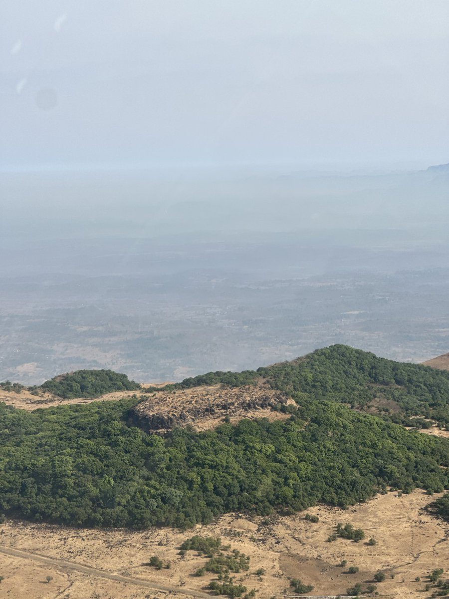 nitinwelde's tweet image. - #pune - Surat - Ahemdabad- Udaipur - Jaipur. 
- This lake is somewhere near Nashik - Mumbai road axis ( I am not sure ) 
- Small to very small villages , all by themselves, so far away from city challenges.
- The sheer magnitude of Sahaydris is very very striking when coming