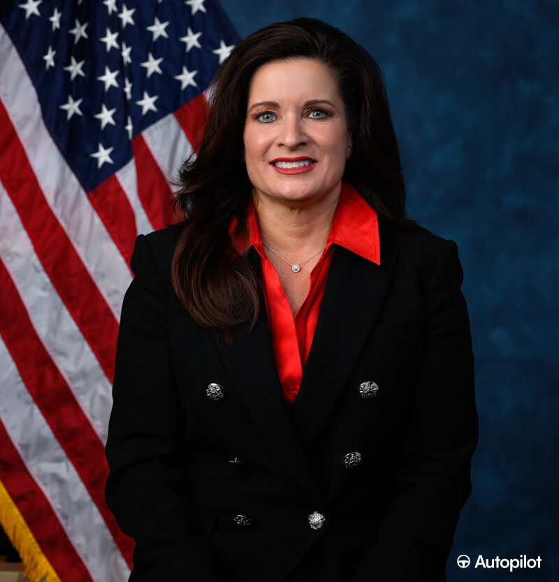 Nancy Pelosi Stock Tracker ♟ tweet media