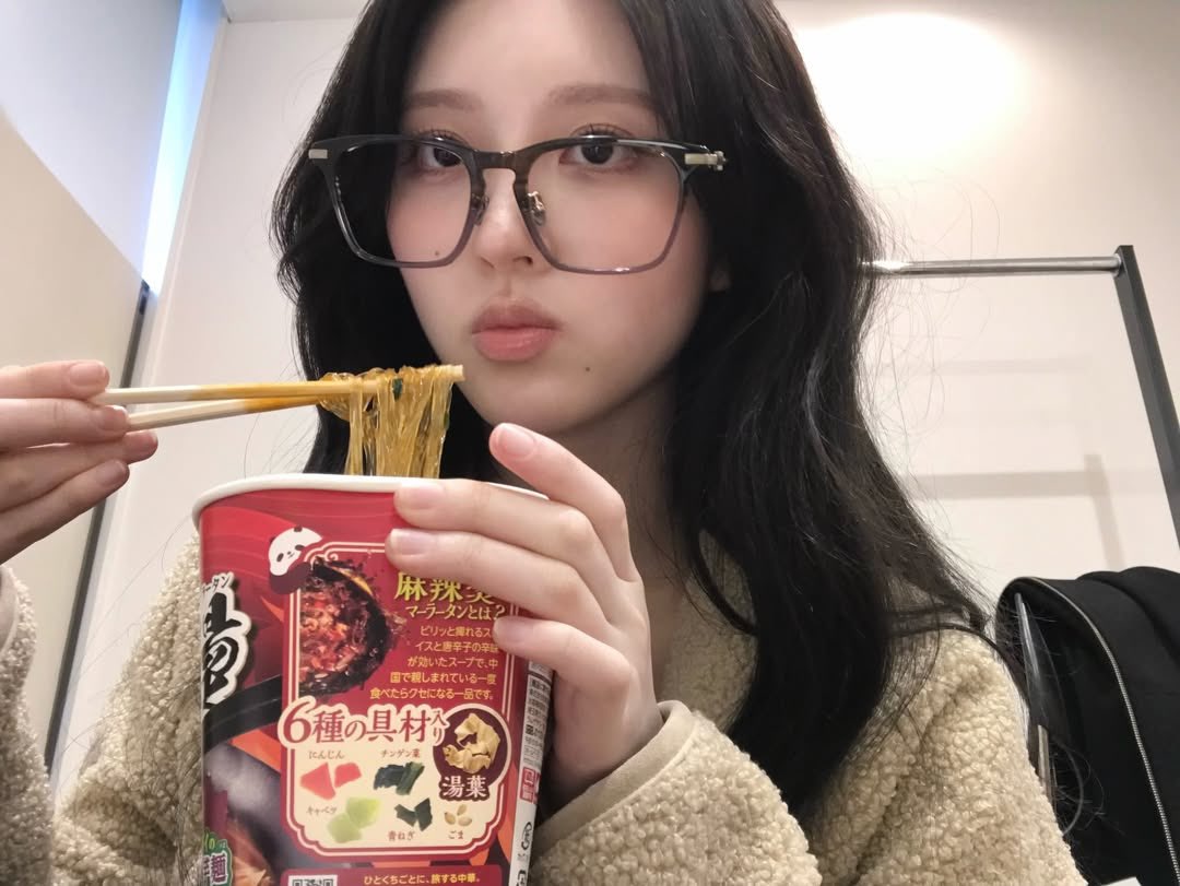 폴랴 tweet media