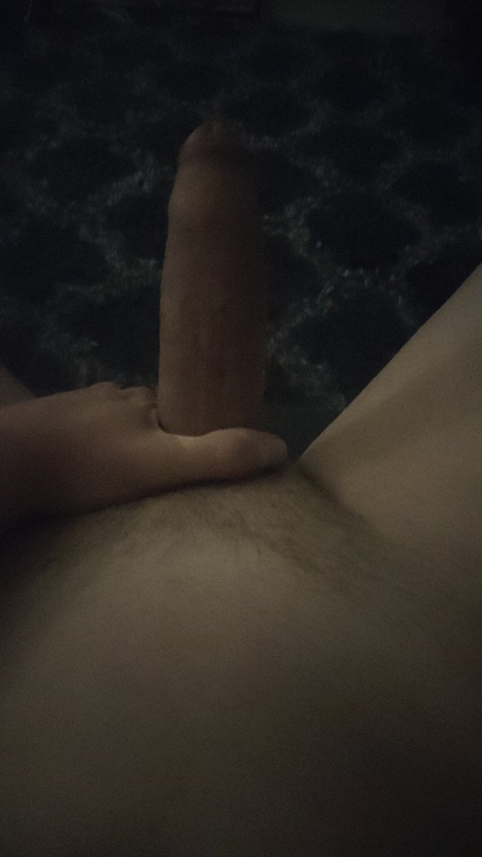 p*rn machine tweet media