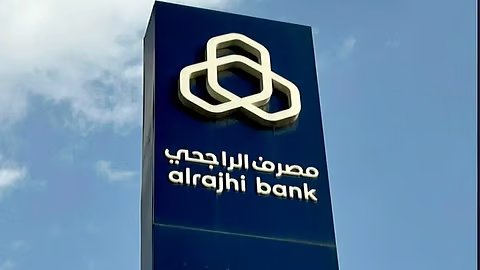 @ نخبة المحللين @ tweet media