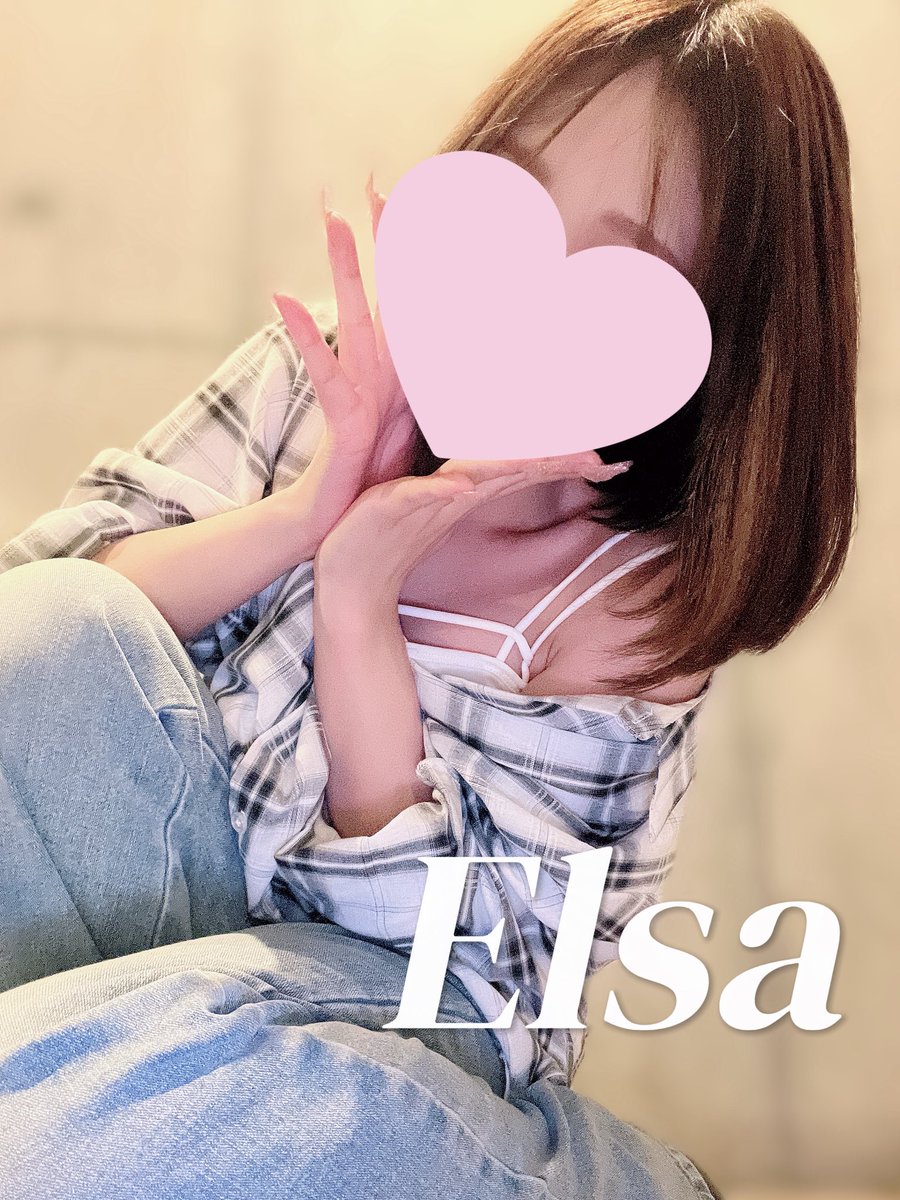 Lsa28coo's tweet photo. お仕事の時は見せないやつ…🤫

こういうレアなカジュアルver.のえるさどう？🥺🤍

♡多かったら私服も載せてみようかな…^･·̫･̥ฅ♡ https://t.co/BT43XAcEhy