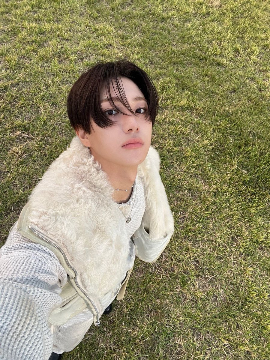 oakley loves Just B🍓 tweet media