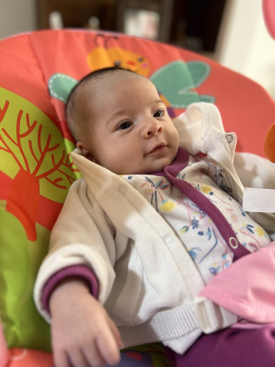 taliandrada's tweet photo. HOLA BUEN VIERNES GENTE LINDA , SOY ANA CLARA , MI MAMÁ LOS MIRA DESDE HACE UN MONTÓN Y AHORA YO LOS ESCUCHO TAMBIÉN 🤩 
#NADIEDICENADA https://t.co/MOb2u9po4P
