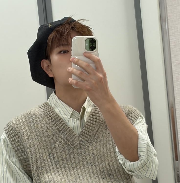 ★ 𓍢 ash tweet media