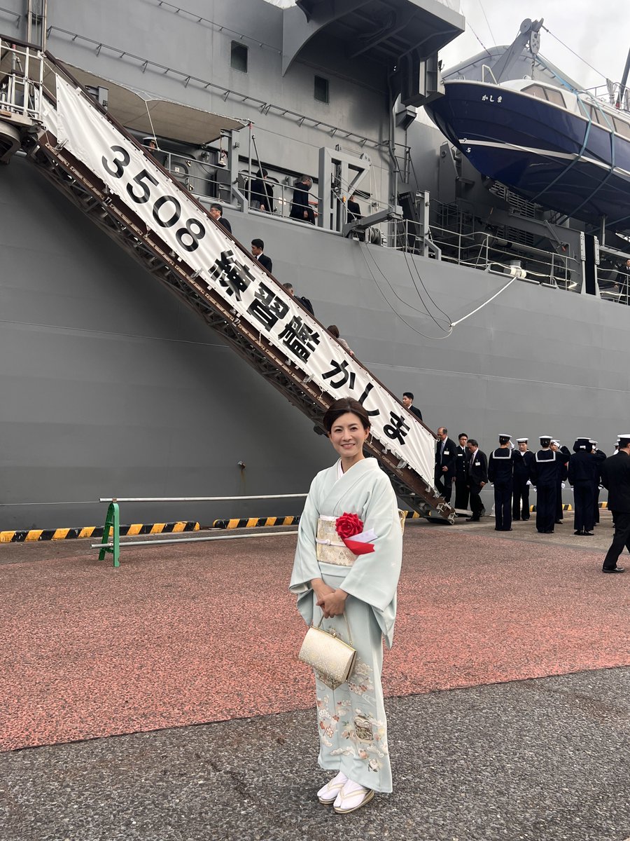 練習艦隊として国内巡航中の 「かしま」・ 「しまかぜ」が晴海埠頭に入港し、艦上レセプションに初めて参加させていただきました。
