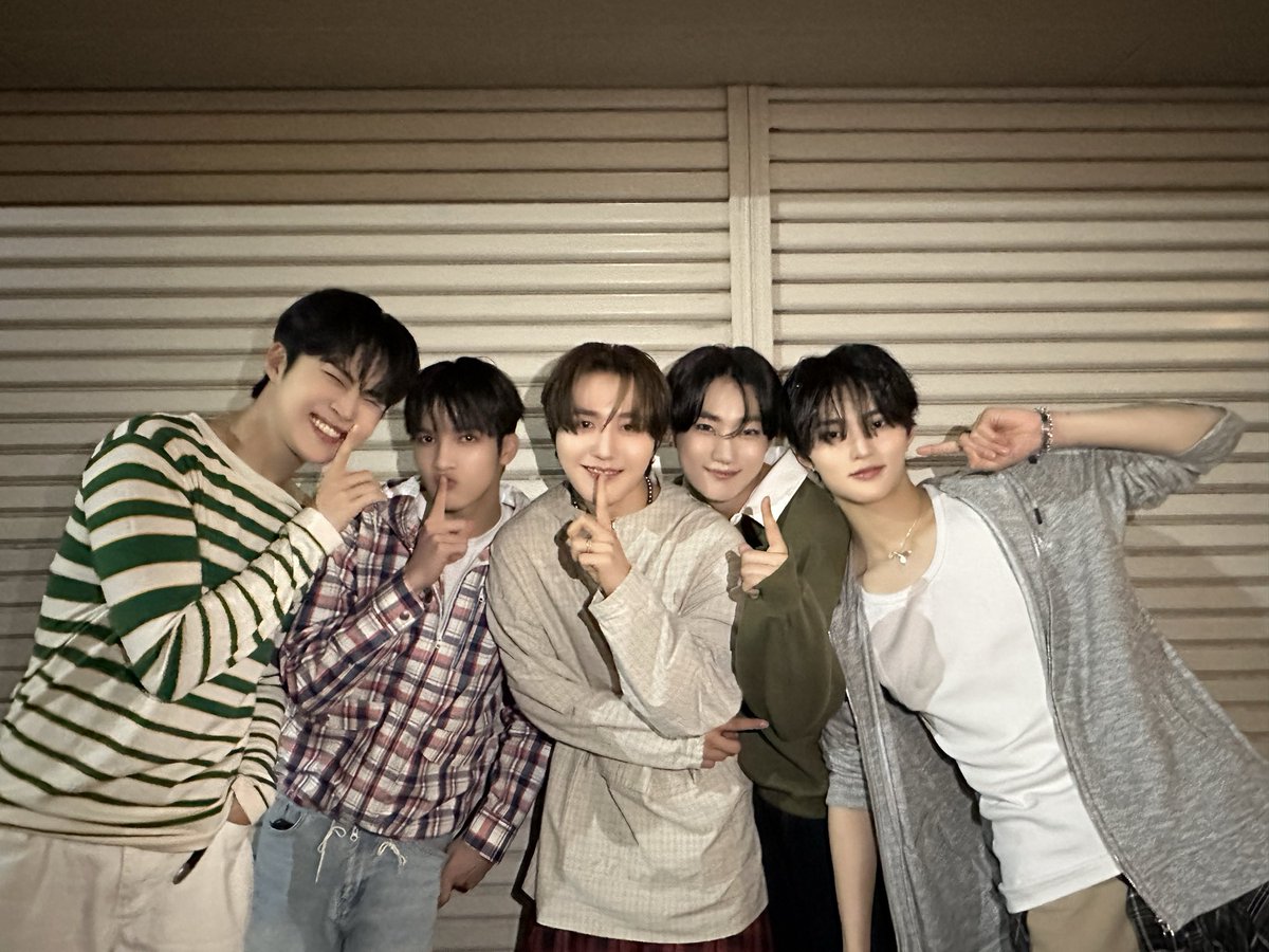eastshine_tment's tweet photo. [#오늘의_샤인] 260417
EASTSHINE LIVE in Osaka April 2026

오랜만이야!! 정말 보고싶었지?? 이제 시작이야

#이스트샤인 #EASTSHINE #イーストシャイン #อีสไชน์ https://t.co/rSdVTzo2se