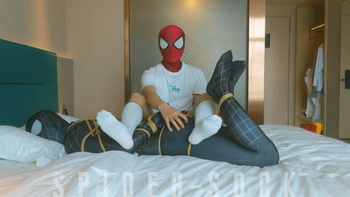 spider-sock tweet media