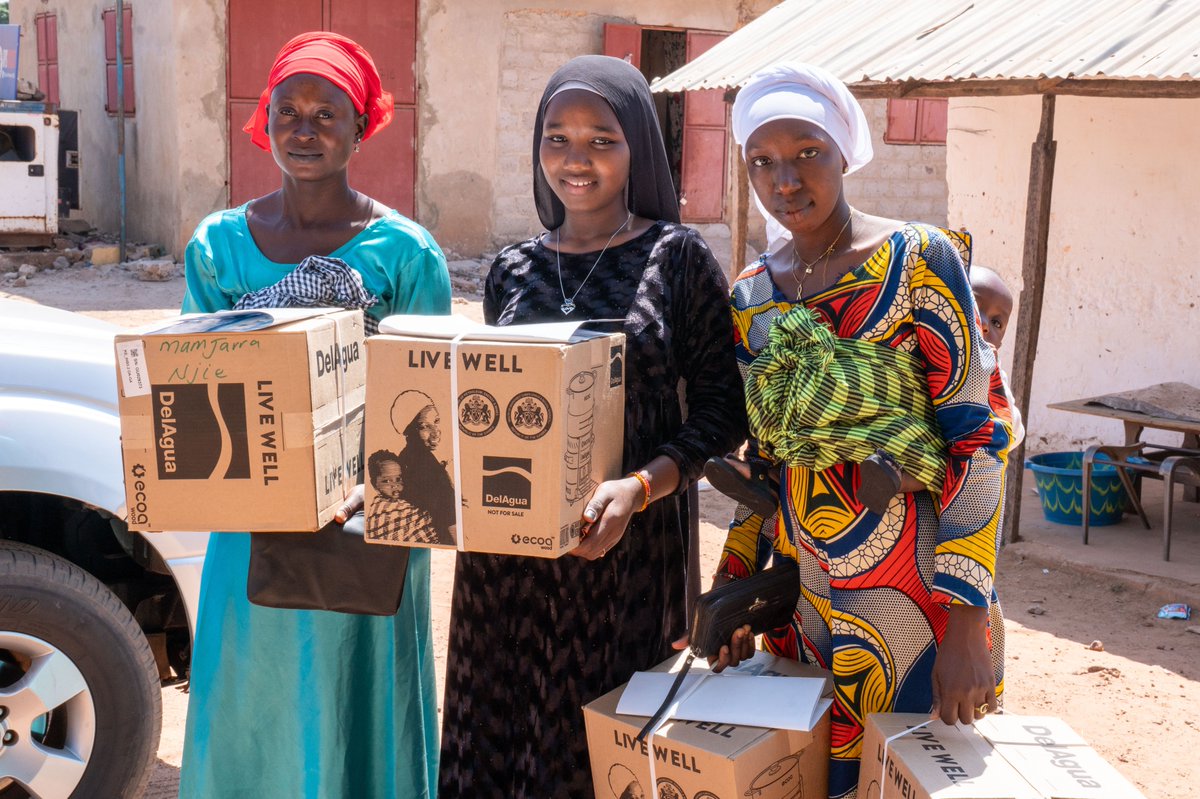 DelAguaStoves's tweet image. Our teams in The Gambia have completed distributing 75,000 improved cookstoves across Upper River, West Coast, North Bank, Kombo Central &amp;amp; South. Household visits have commenced for one-on-one training, supported by 855 trained VDC members implementing the #LiveWell programme.