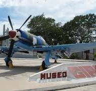 En el año 1976 es inaugurado el museo de Playa Girón, donde se pueden apreciar  las fotos de los milicianos e integrantes de las Fuerzas Armadas  Revolucionarias y de la Policía Nacional Revolucionaria que cayeron  enfrentando a los mercenarios. #CubaViveEnSuHistoría