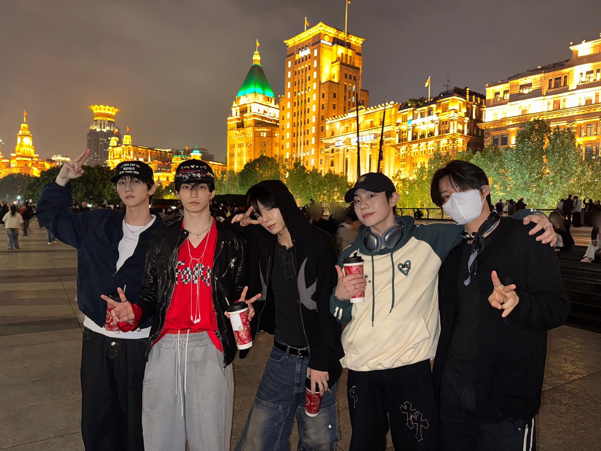 E'LAST(엘라스트) tweet media