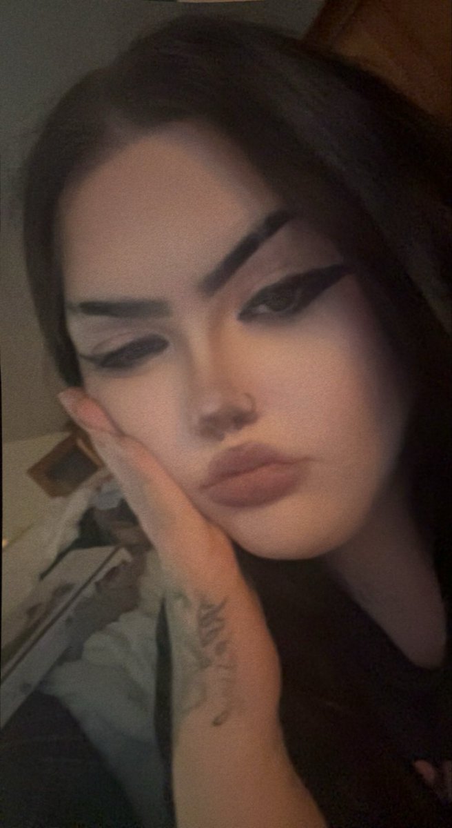 Princess Felicity | Findom 🔪🖤 tweet media