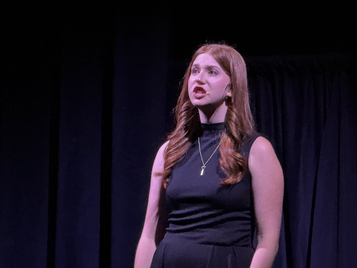 Amy Clark tweet media