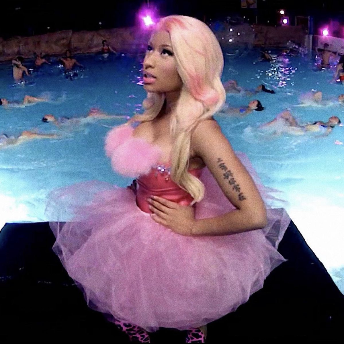 The Onika Magazine  tweet media