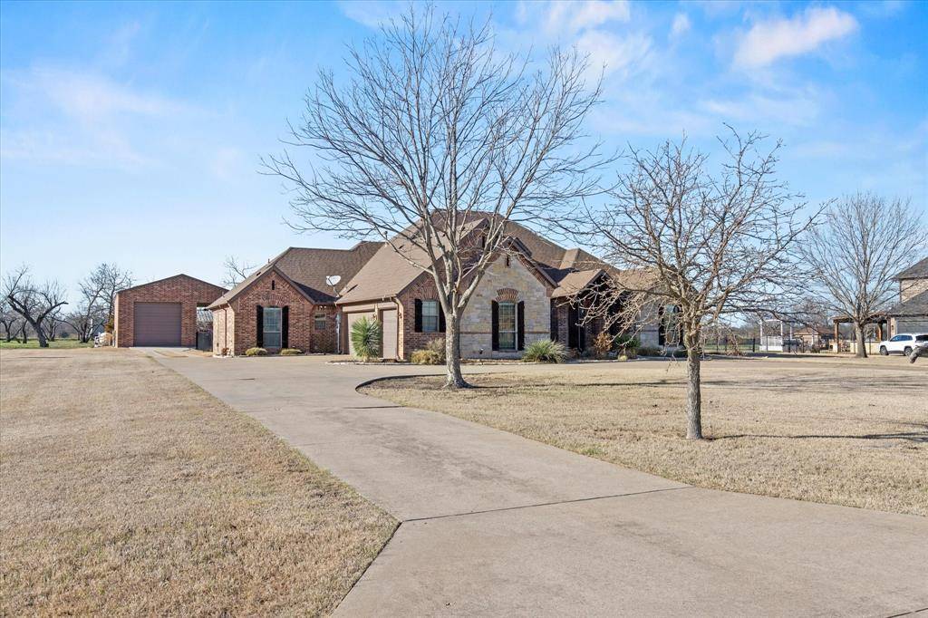 Brandon_Watkins's tweet image. Must See!!
New Listing Price: $590,000
7710 Fall Creek Road, Terrell, TX 75160 is a fantastic property w/ 4 bedrooms and 3.0 bathrooms.
See more here: brandonwatkins.com/d8re9zyg

#Homeforsale
#acreage
#Pool
#Gatecommunity
#Zillowshowcase
#Terrell
#Forney
#brandonwatkins