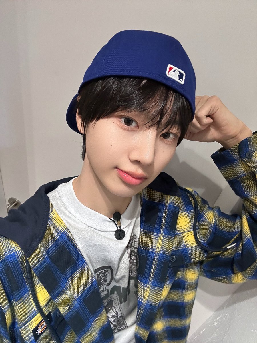 nyangdam2's tweet photo. 설마이게그사이즈7스냅백..?! https://t.co/kNEXkhOMAt