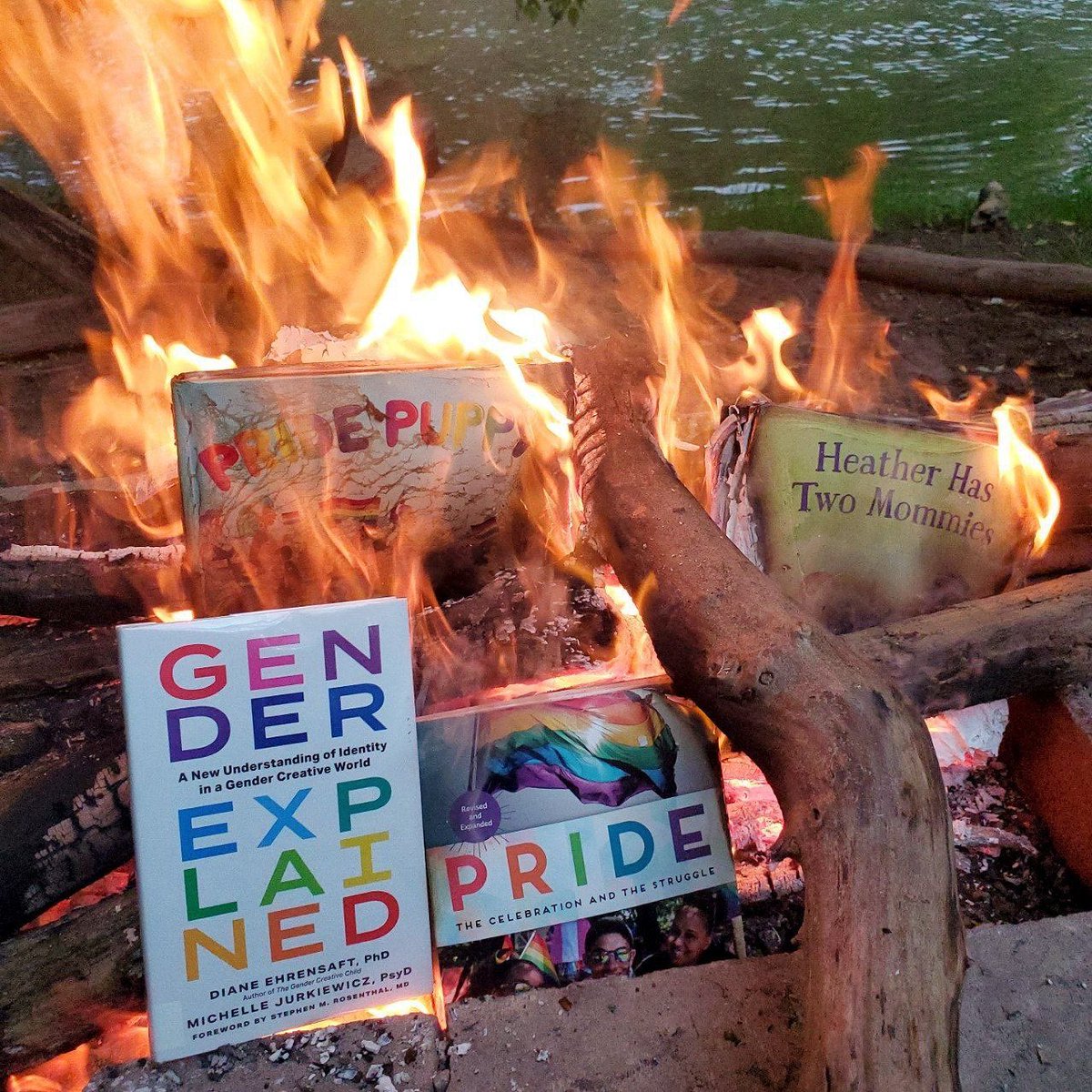 Phairy Megan tweet media