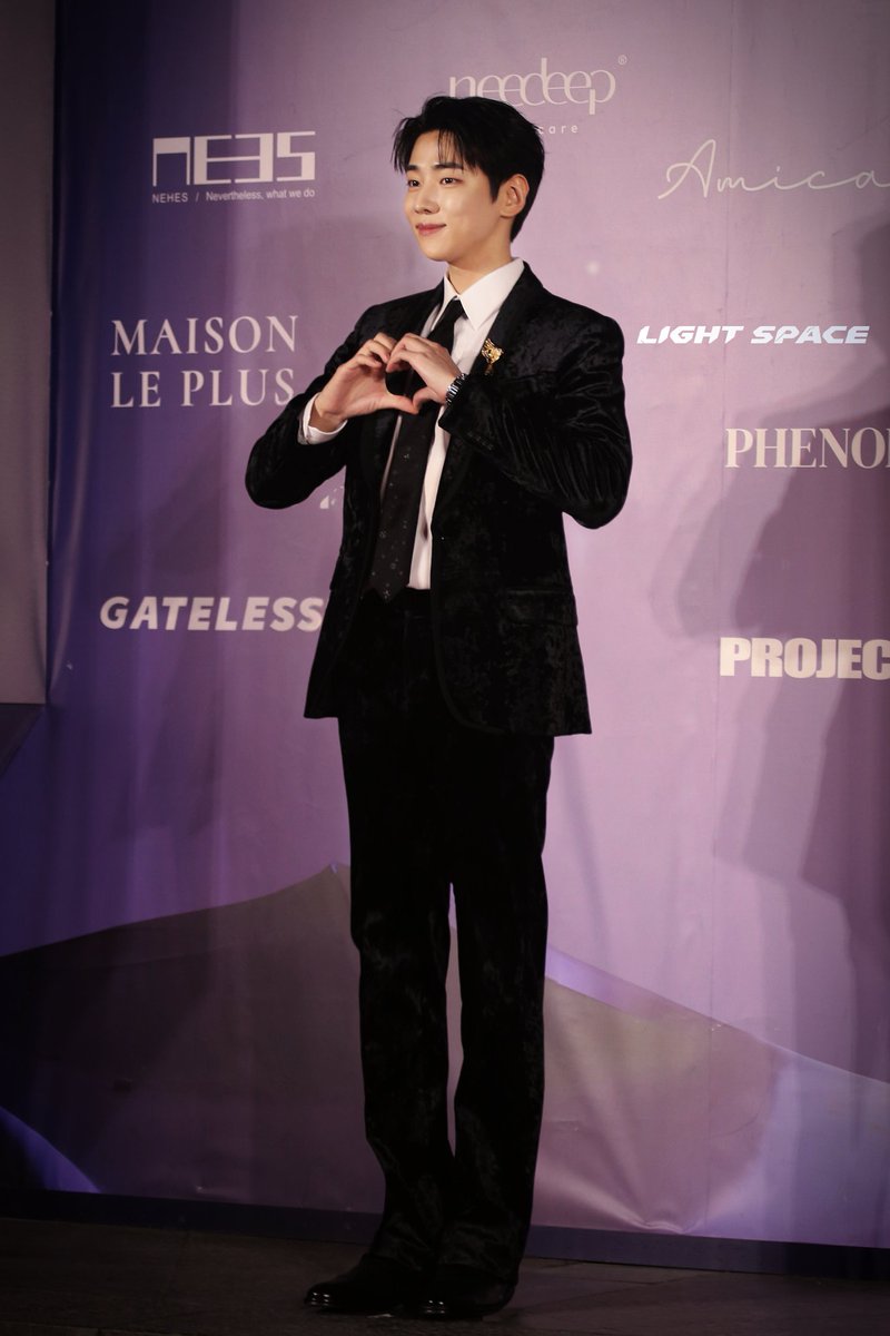 박재찬시그널만렙_LIGHT SPACE tweet media