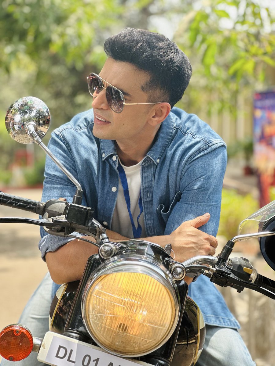 Gashmeer's tweet photo. Just a boy ✨ https://t.co/UWMOinhvyB