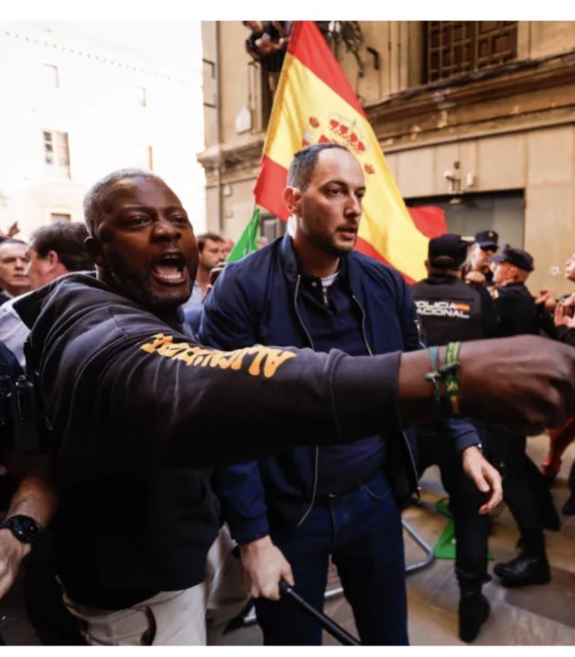 pampaneo ★ tweet media