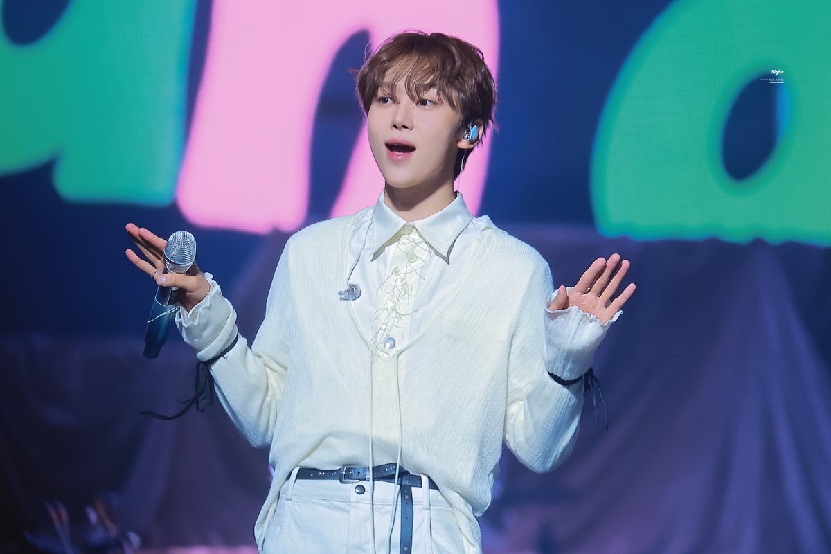 𝑠𝑖𝑔ℎ𝑡 tweet media