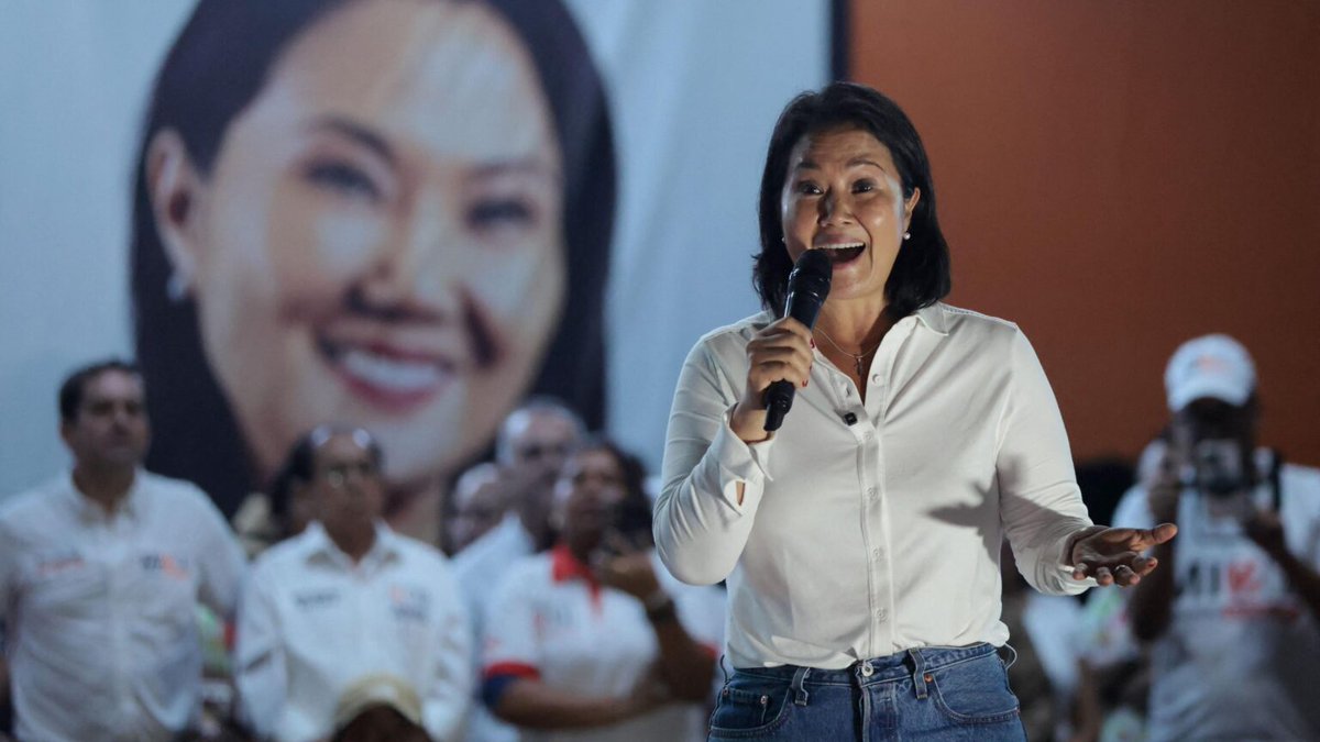BohemiaCuba's tweet image. Sobre las elecciones en Perú
Roberto Sánchez, de Juntos por el Perú, ha logrado escalar hasta el 2do puesto. Lo único seguro, hasta el momento, es que la lideresa de Fuerza Popular,  Keiko Fujimori se ha adueñado del primer lugar.
Entérate en #Bohemia 
sl1nk.com/lb7dtvu