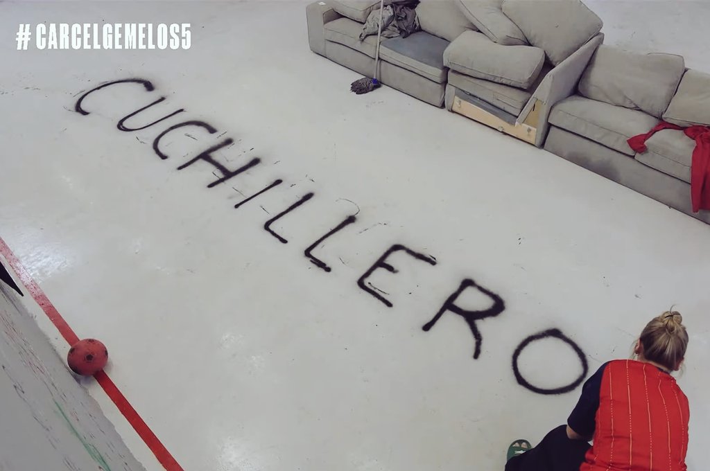 Cuchilleros 🔪

Te amamos Co
#CarcelGemelos5