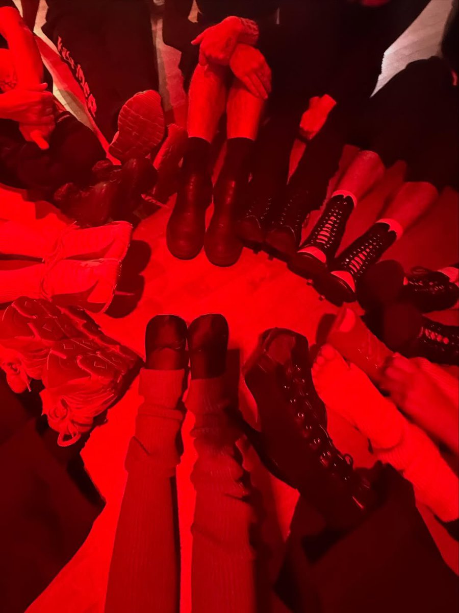 Ariana Grande Today tweet media