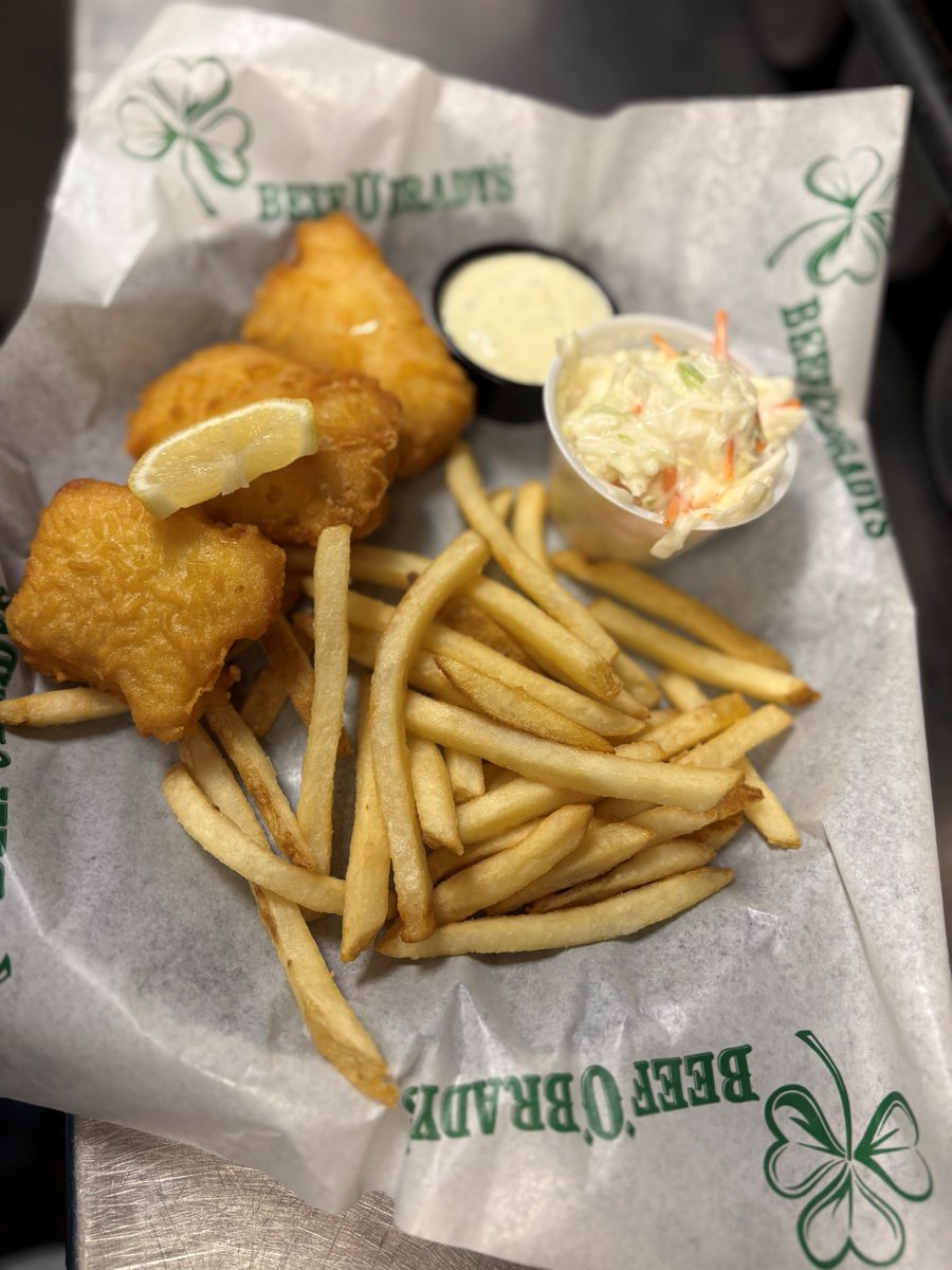 beefobradyskpt's tweet image. Friday Fried FIsh special 🐟

3 Pieces of fried Cod served with straight fries and coleslaw and tartar sauce for only $12.99!!

#dailydeals #friedfish #weeklyspecials