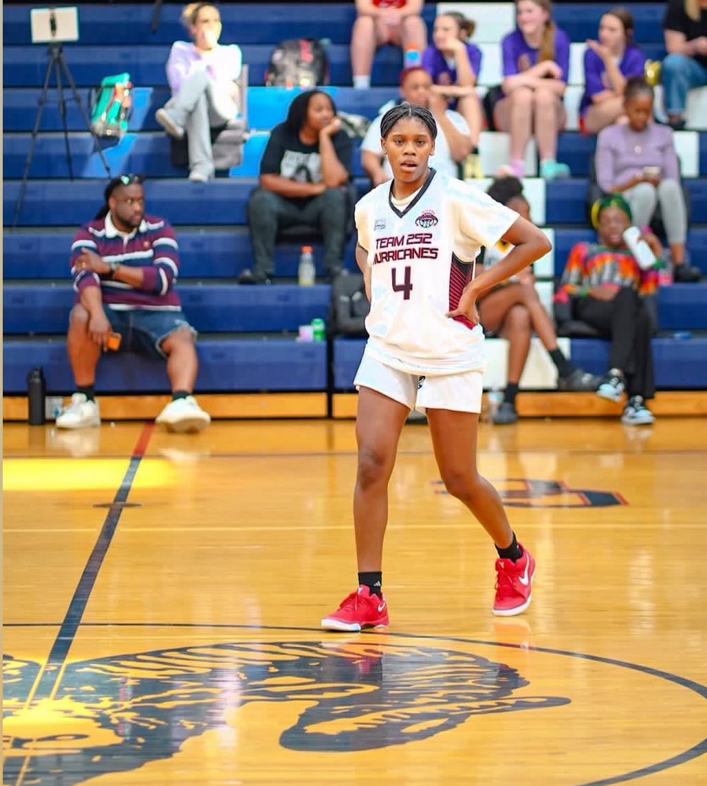 Ke’Nyia Young tweet media