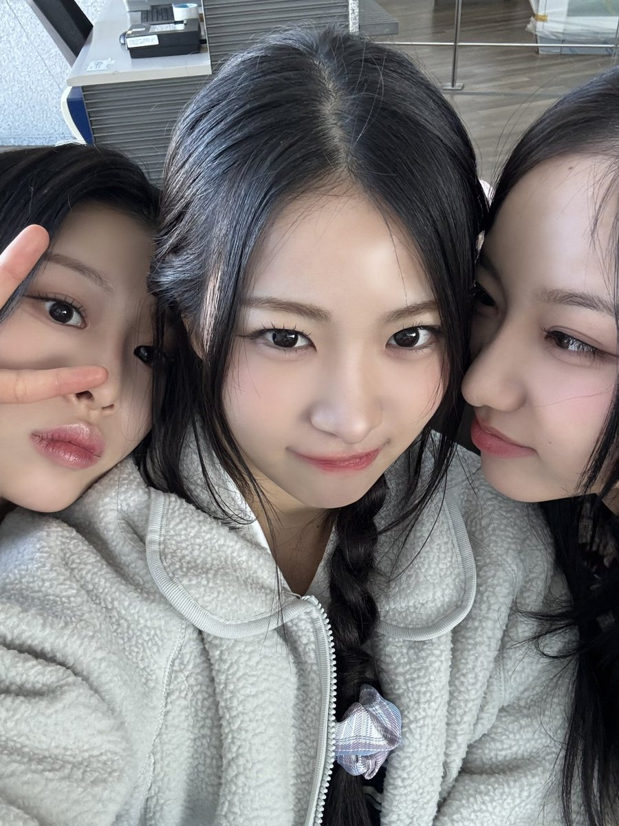 a trio of cutie patooties ☺️✨️🩷

#아란 #aran #sio #saena #ablume