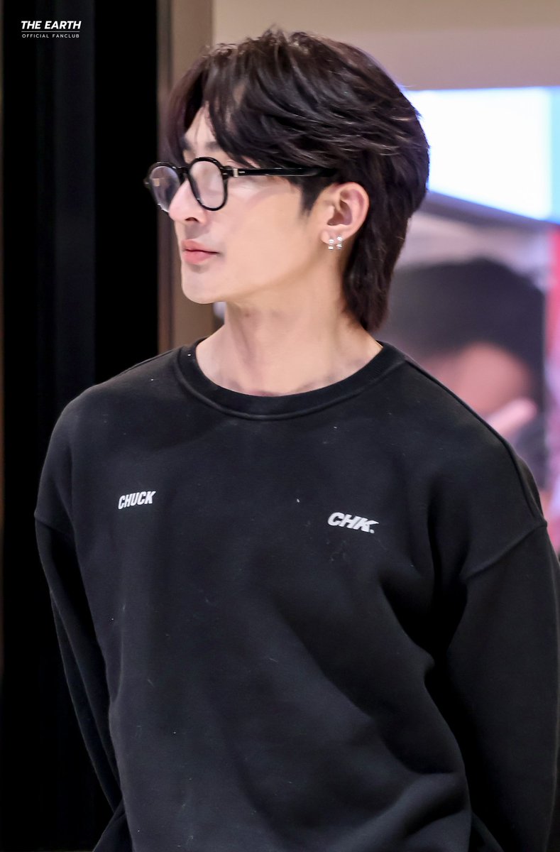 EarthOfficialFC's tweet image. อย่างเท่เลยครับ

[20260417] - #OnlyFriendsDreamOnEP8

Earth Pirapat 
@Earth_Pirapat #EarthPirapat