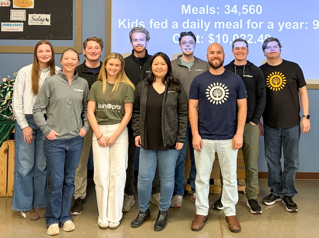 SunOpta's tweet photo. We’re proud of our HQ teams who came together to pack more than 66,000 meals for people in need through Feed My Starving Children.
Grateful for colleagues who show up for our communities and help advance food security beyond our walls.
#SunOptaProud #Volunteer #FoodSecurity https://t.co/53vsJpktyY
