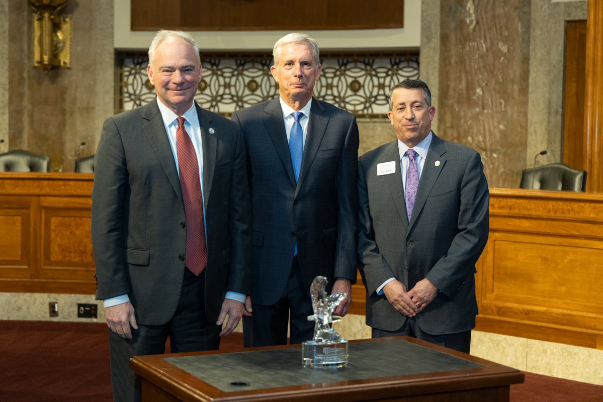 Senator Tim Kaine tweet media